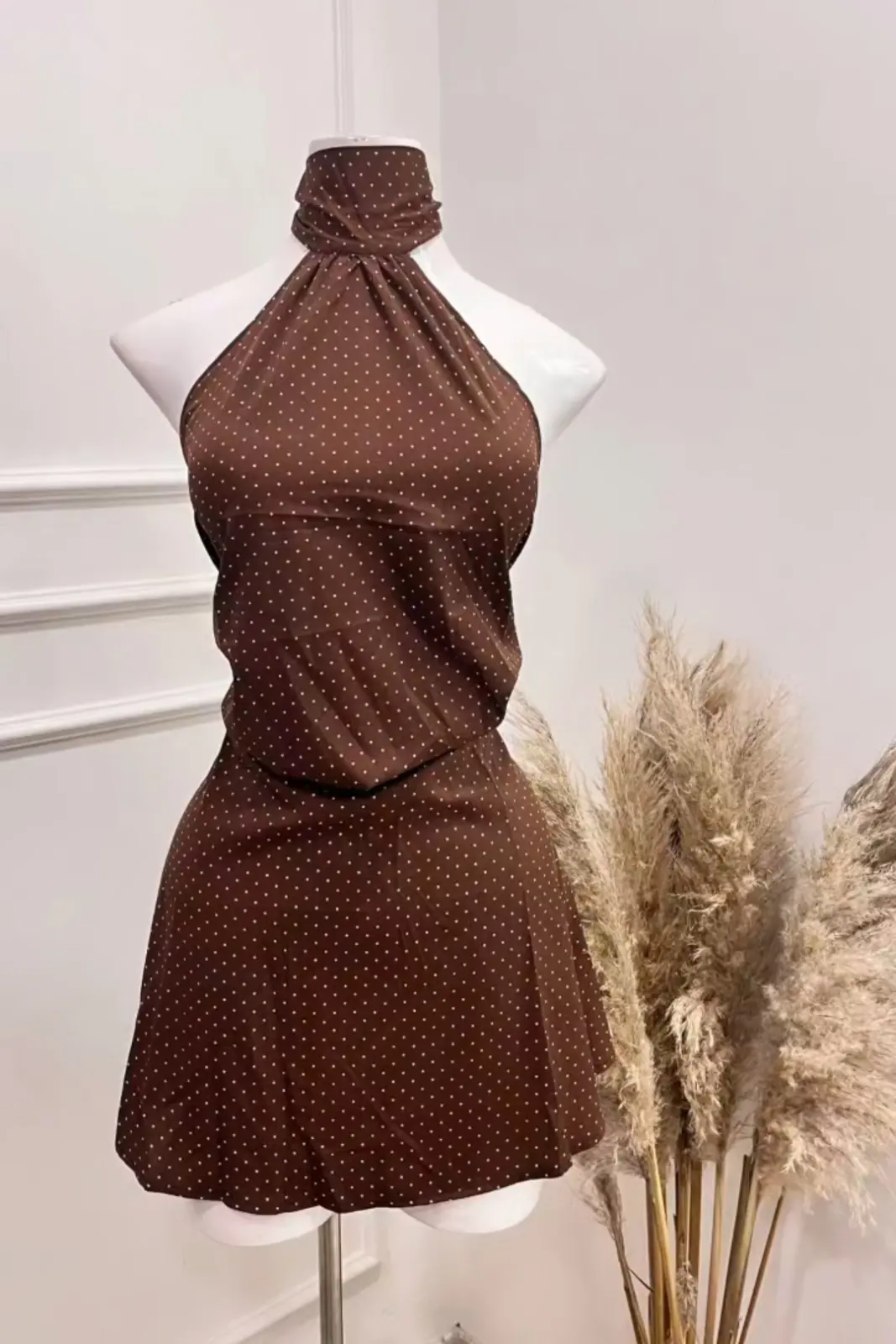 Vestido cuello alto talla m cafe con puntos
