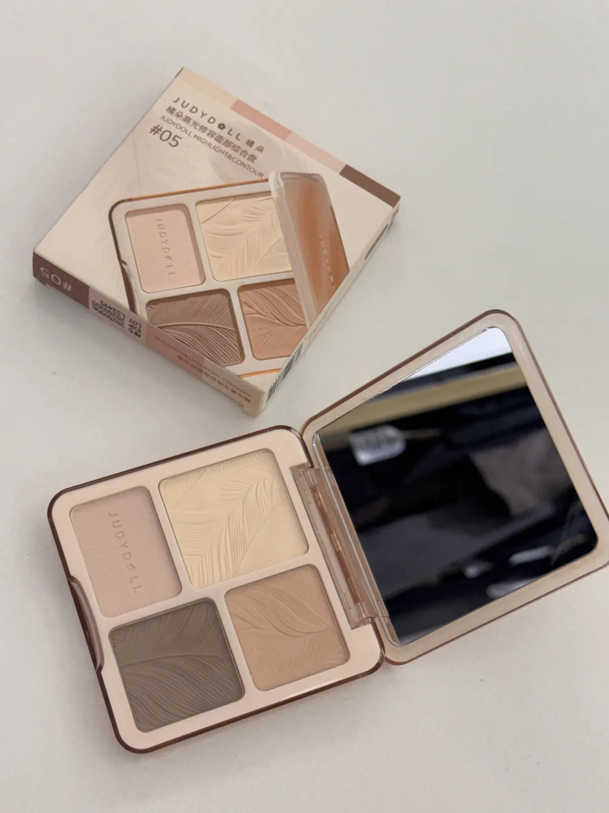 Paleta iluminador y contorno judydoll