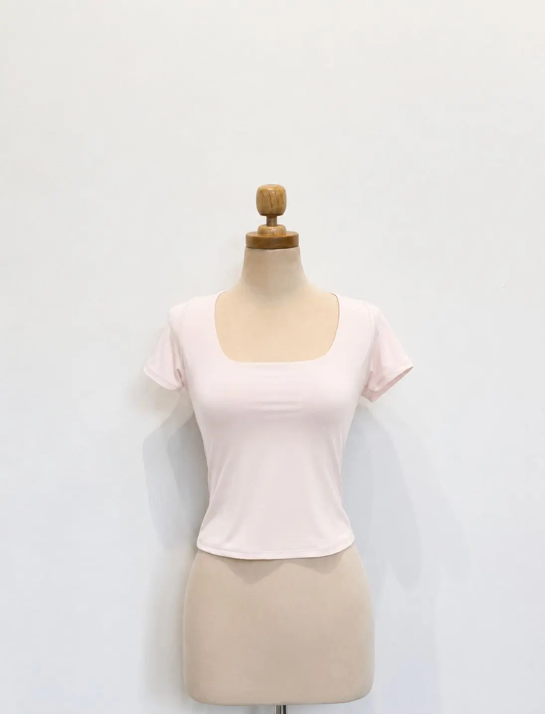 TOP ESSENTIAL SQUARE