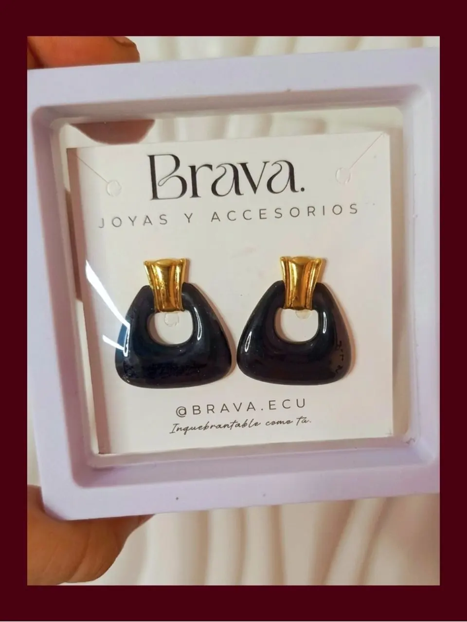 Aretes FC02