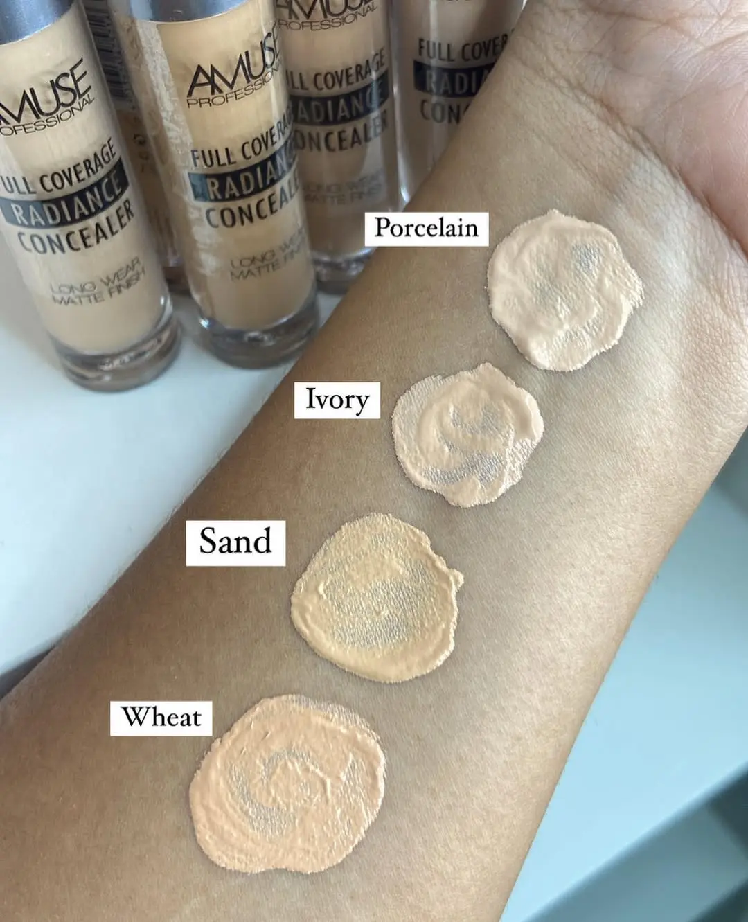 Amuse maquillaje Corrector radiance sand 04
