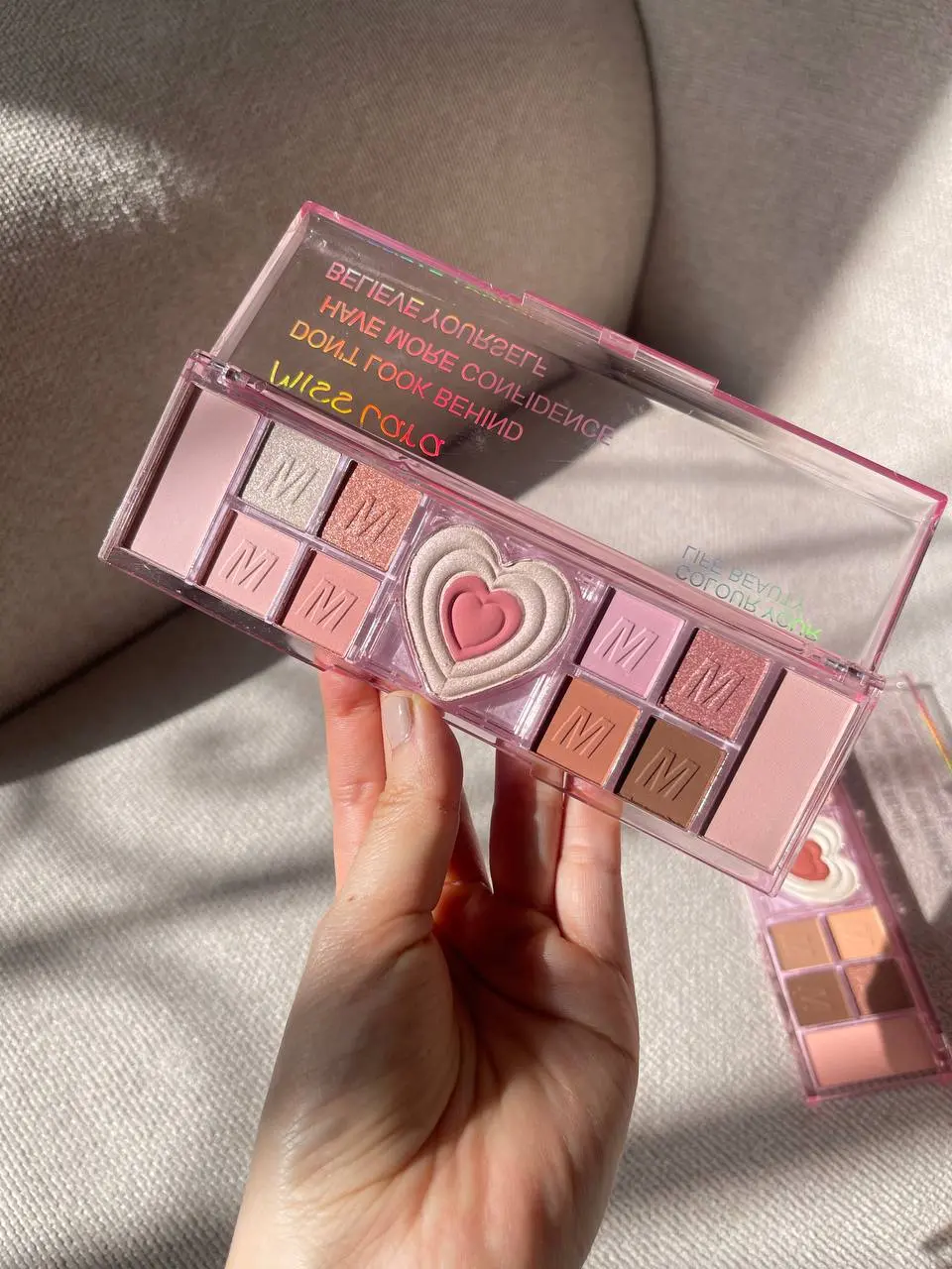 Maquillaje Paleta de sombras miss lara tono 02