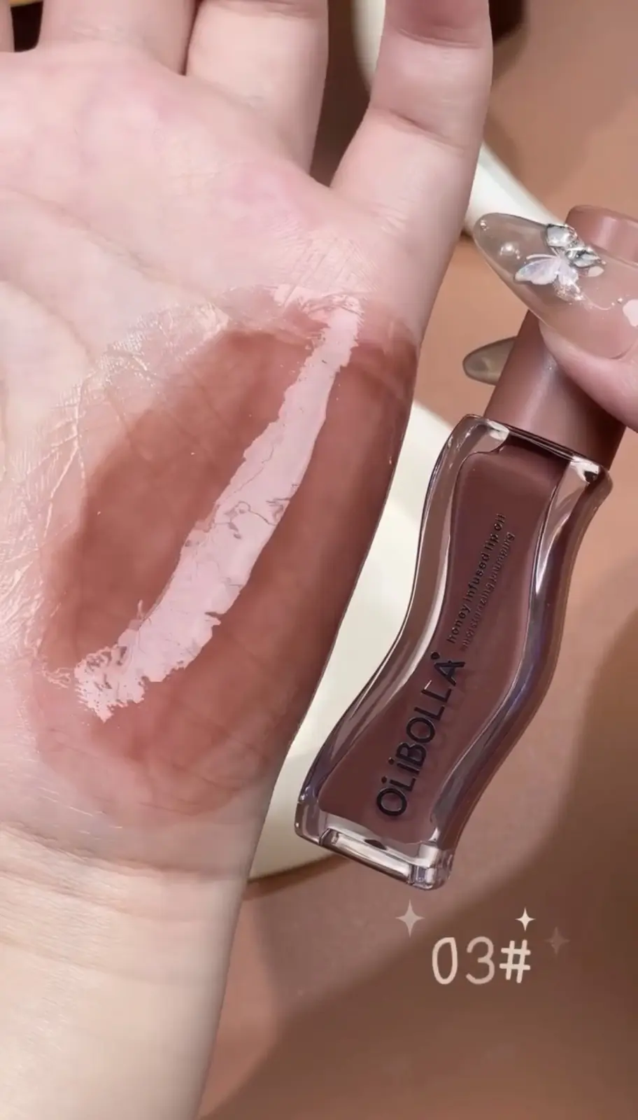 Olibolla maquillaje lip oil honey infused tono 03