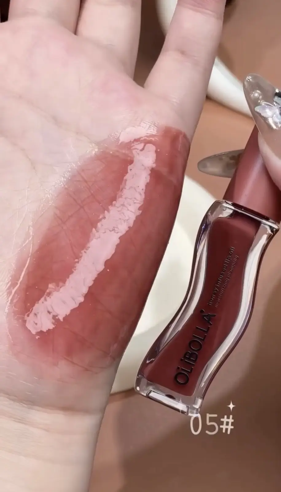 Olibolla lip oil honey infused tono 05