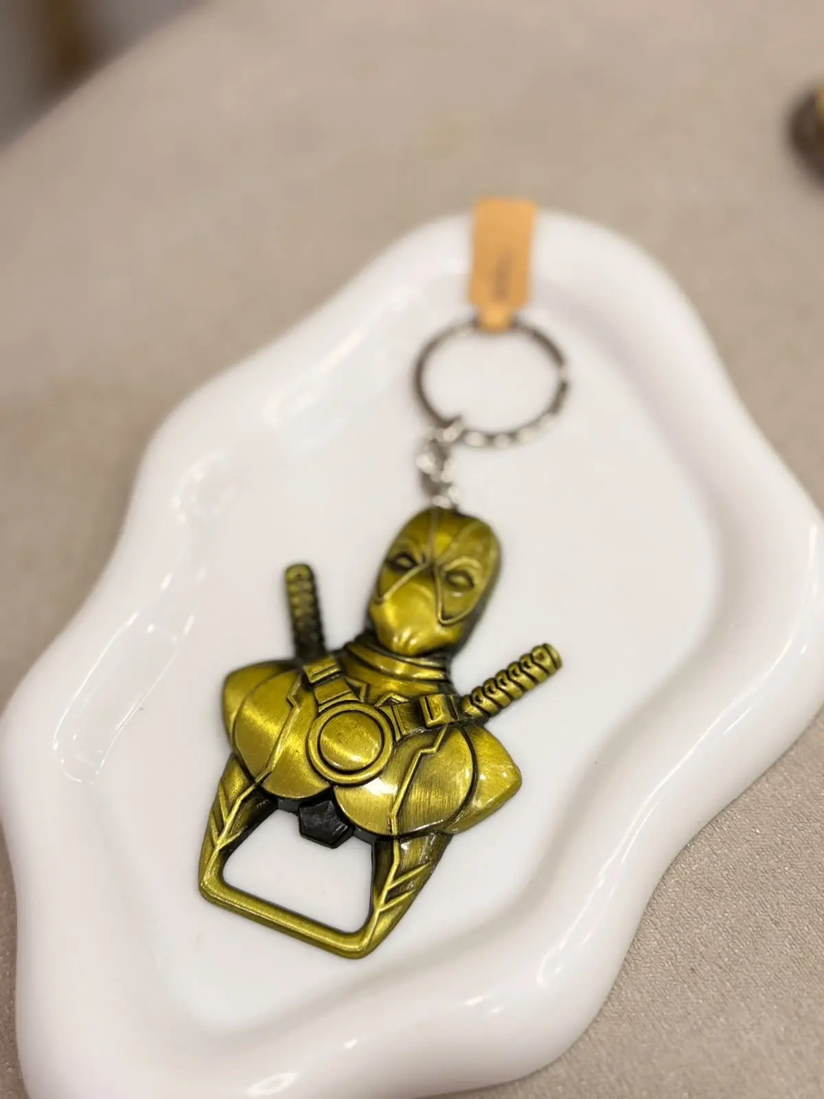 LLAVERO DEADPOOL DORADO