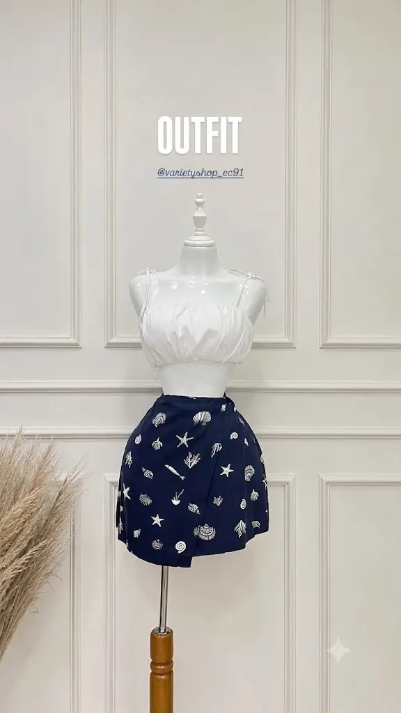 falda azul con estampado marino