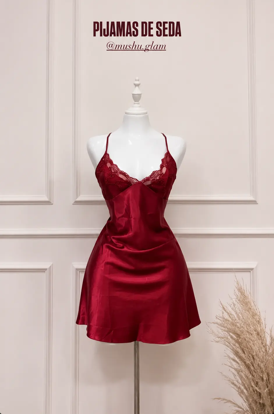 Babydoll con encaje en el escote color rojo talla "L"