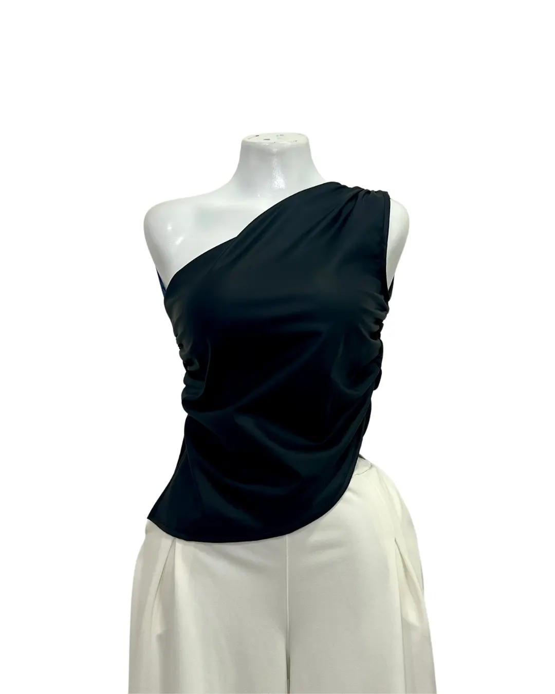 Blusa cuerina asimetrica oscura