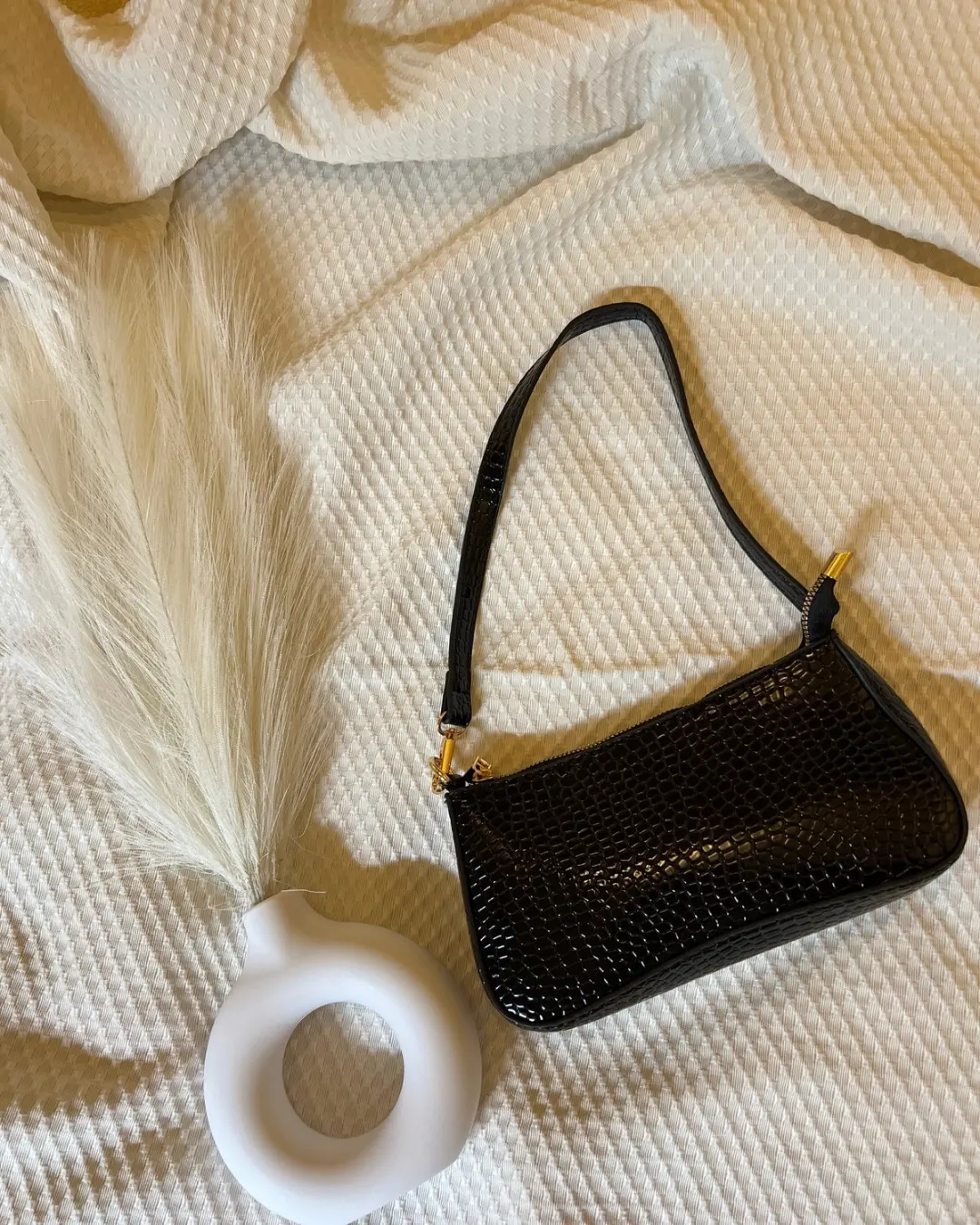 Cartera minimalista oscura