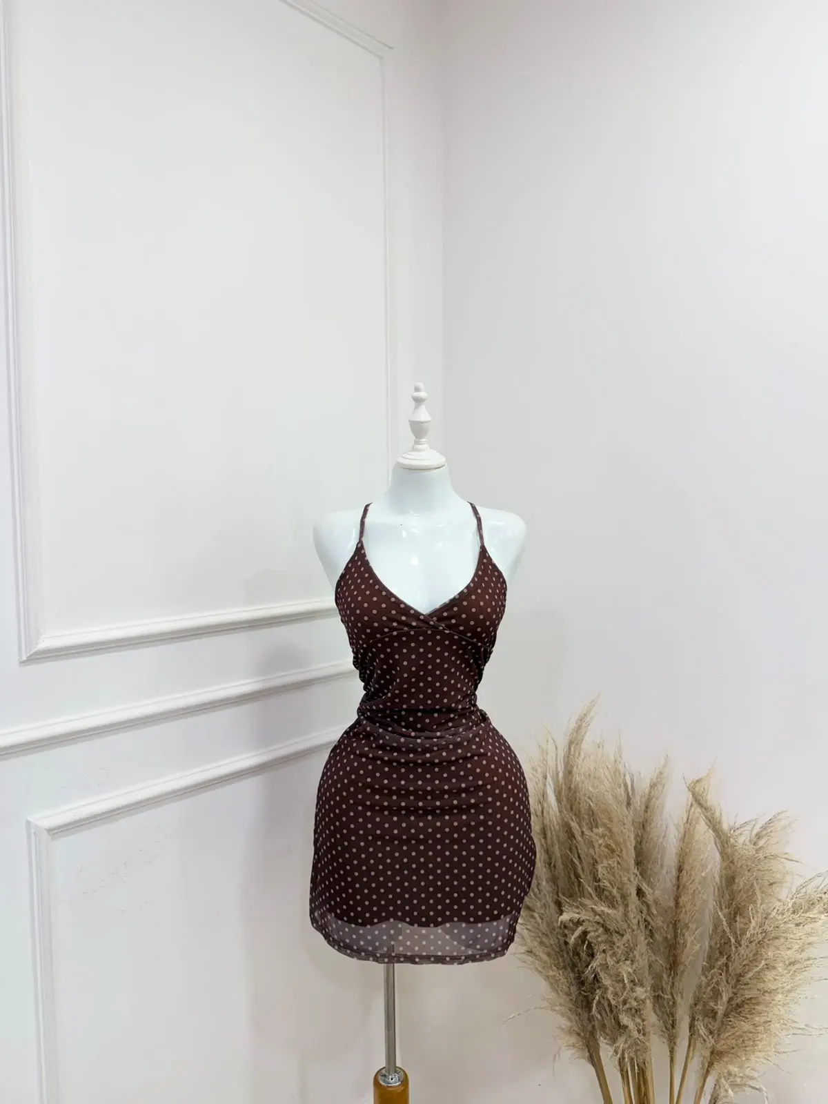 Vestido corto de malla café bolas blancas talla S/M