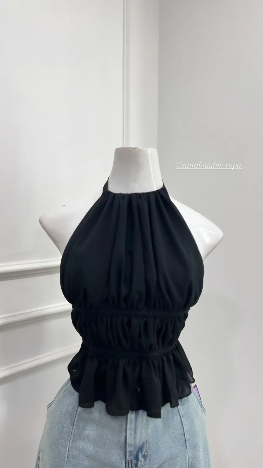 BLUSA NEGRO DE HILO CON ESPALDA PARA AMARRAR