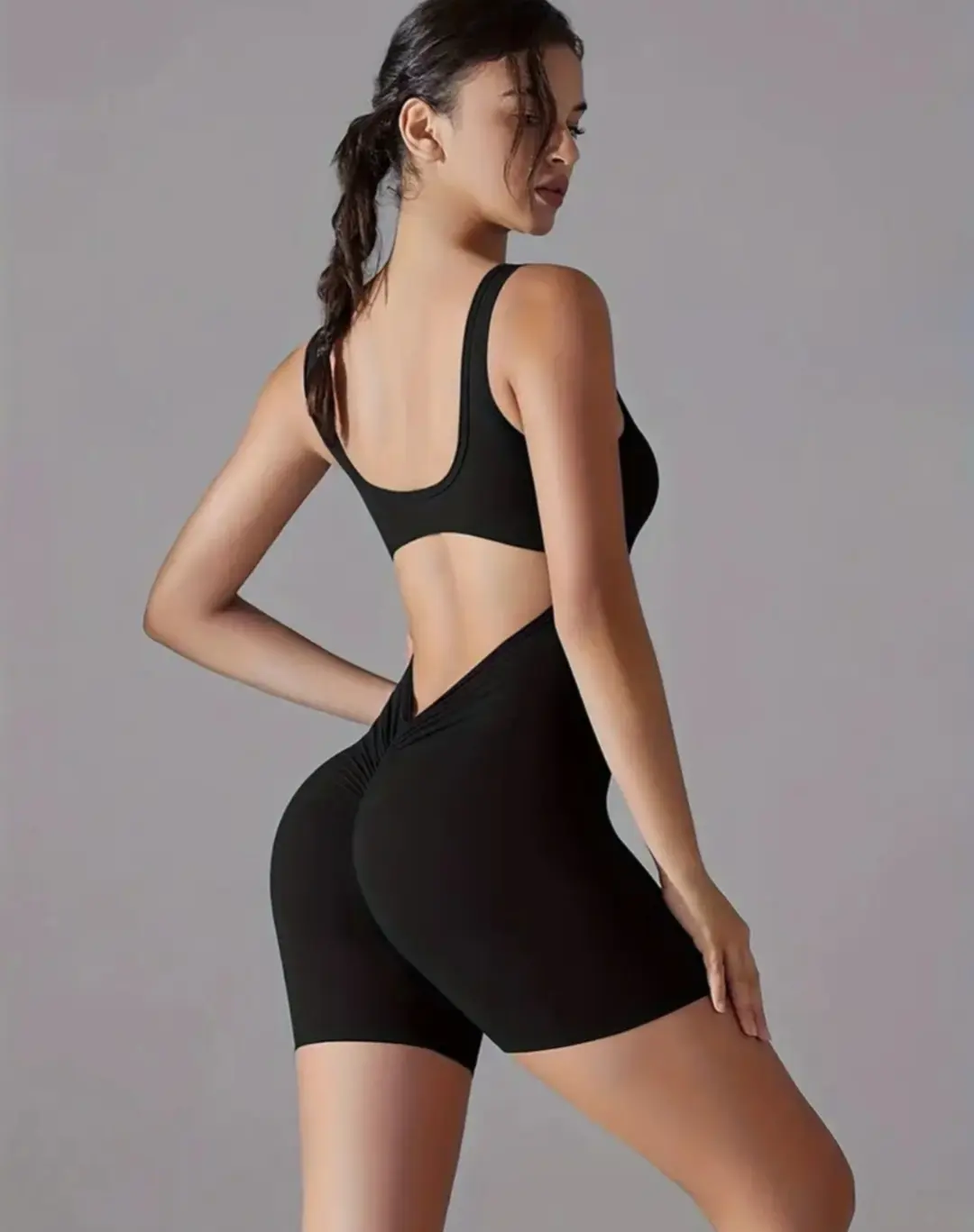 Mono deportivo negro talla l