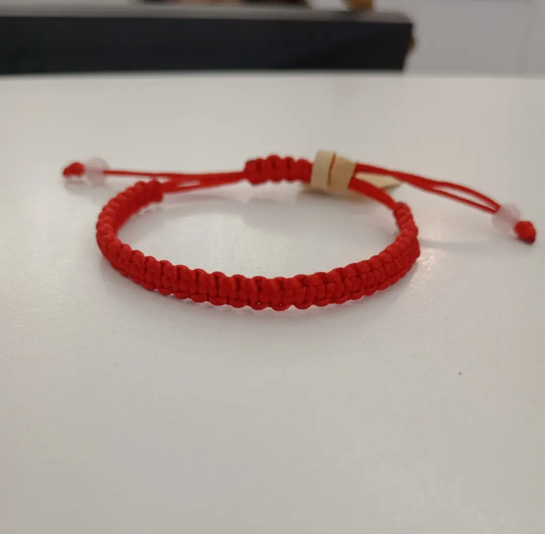 Pulsera roja hilo PK2