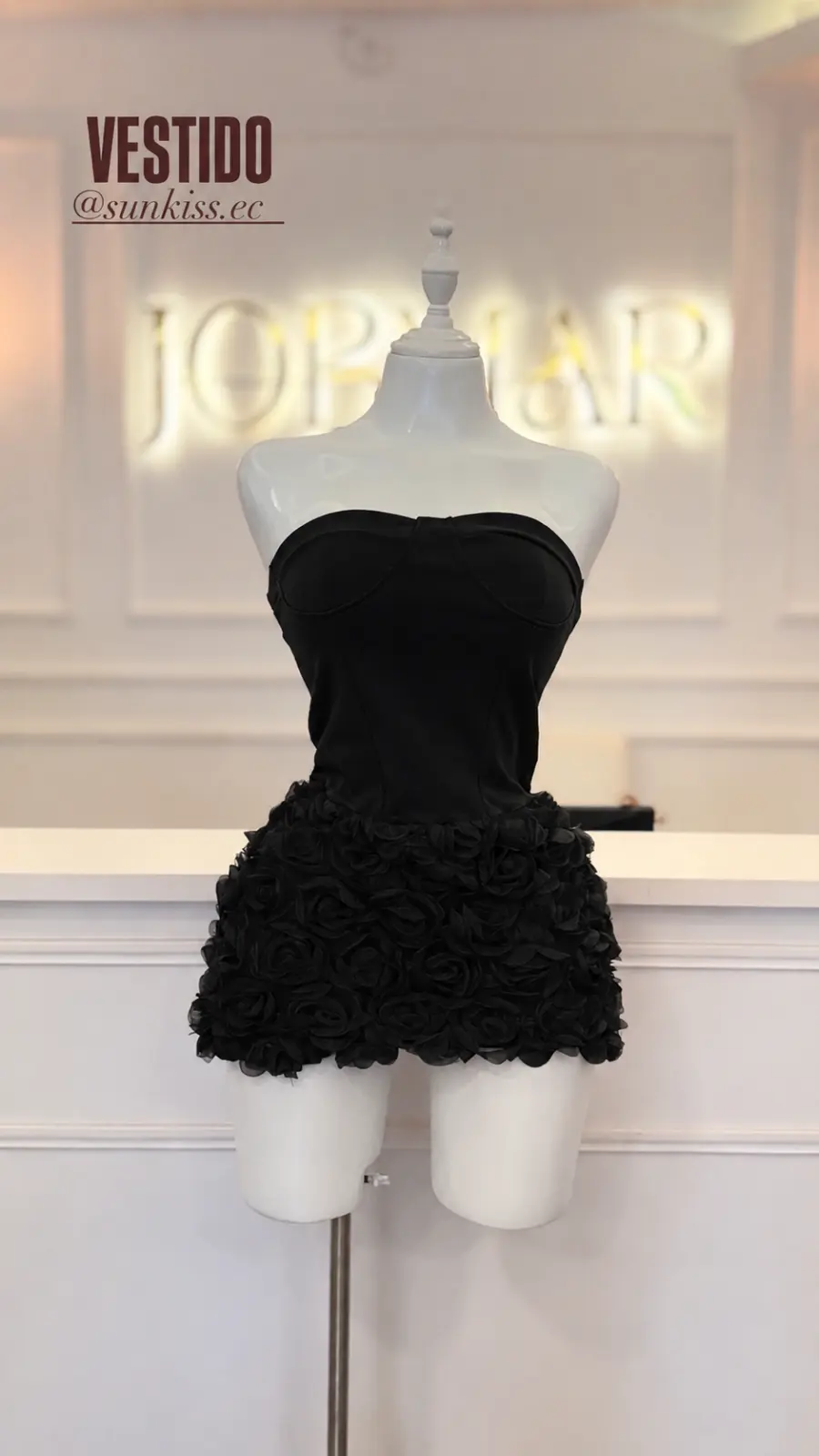 Vestido de Rosas - Negro