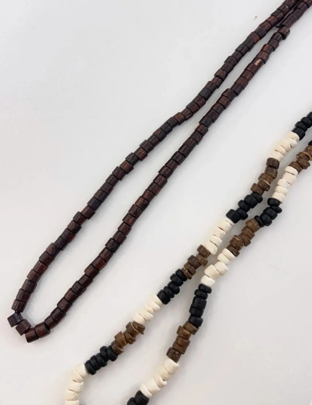 COLLAR PK5 CUENTAS CAFECES