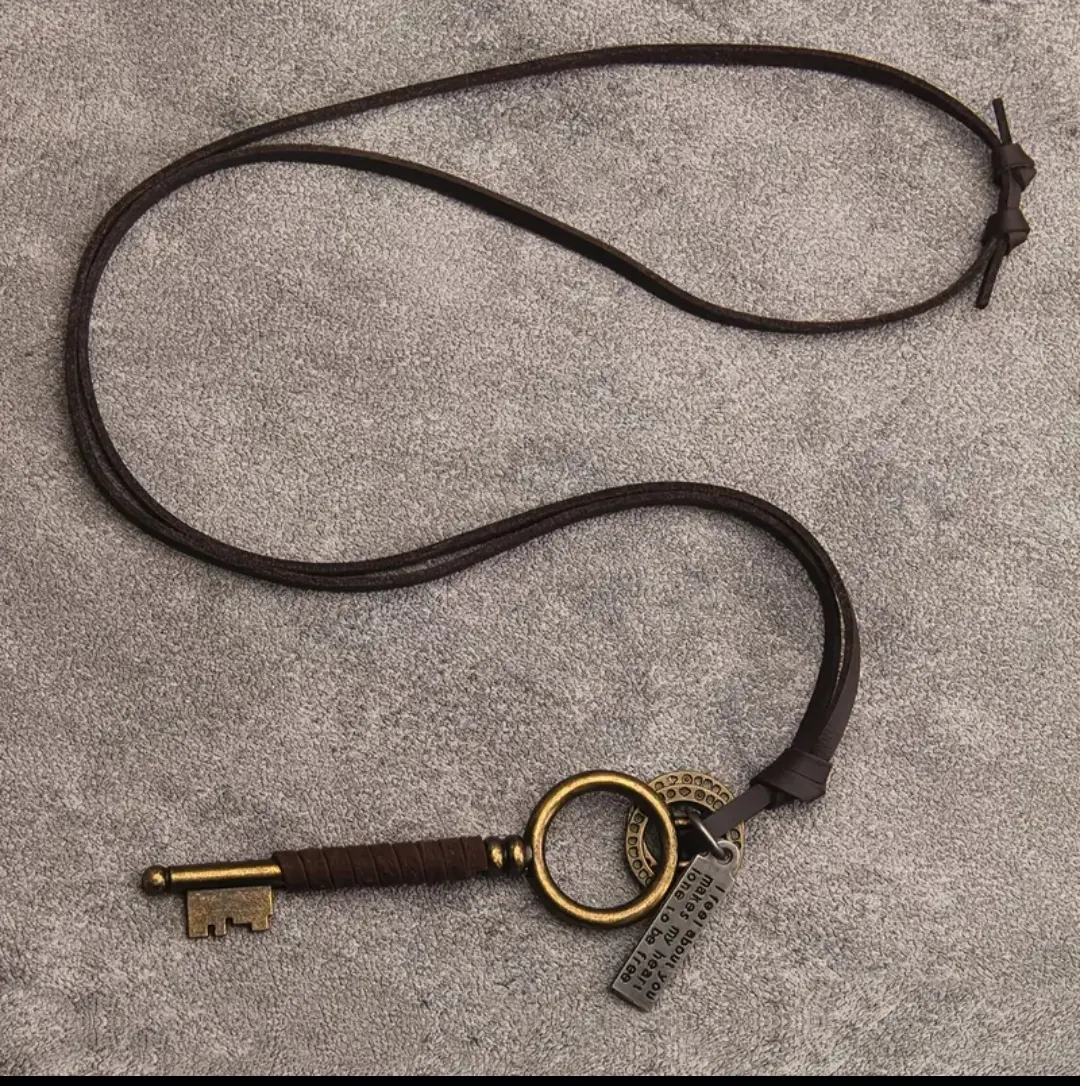 collar de llave grande