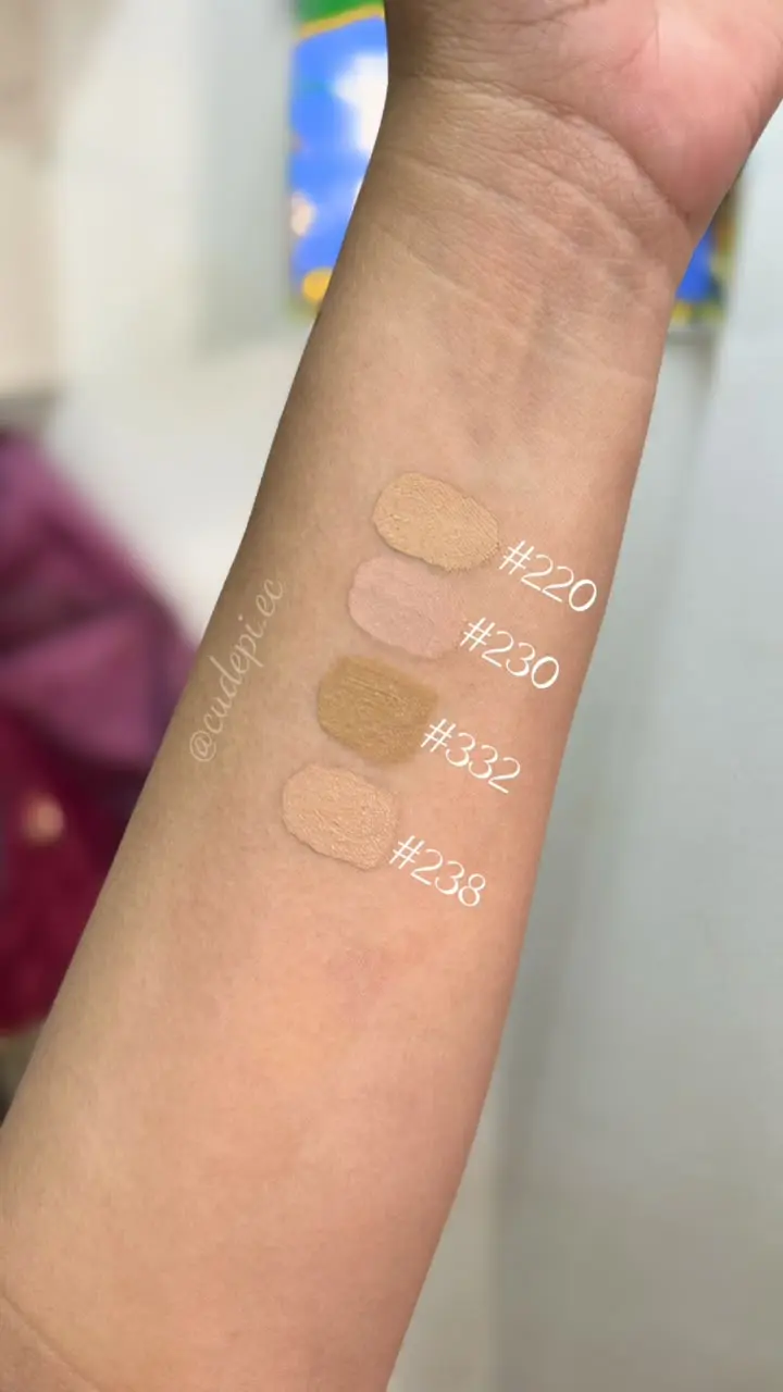 Base de maquillaje Karite All Hours 24h foundation tono #220