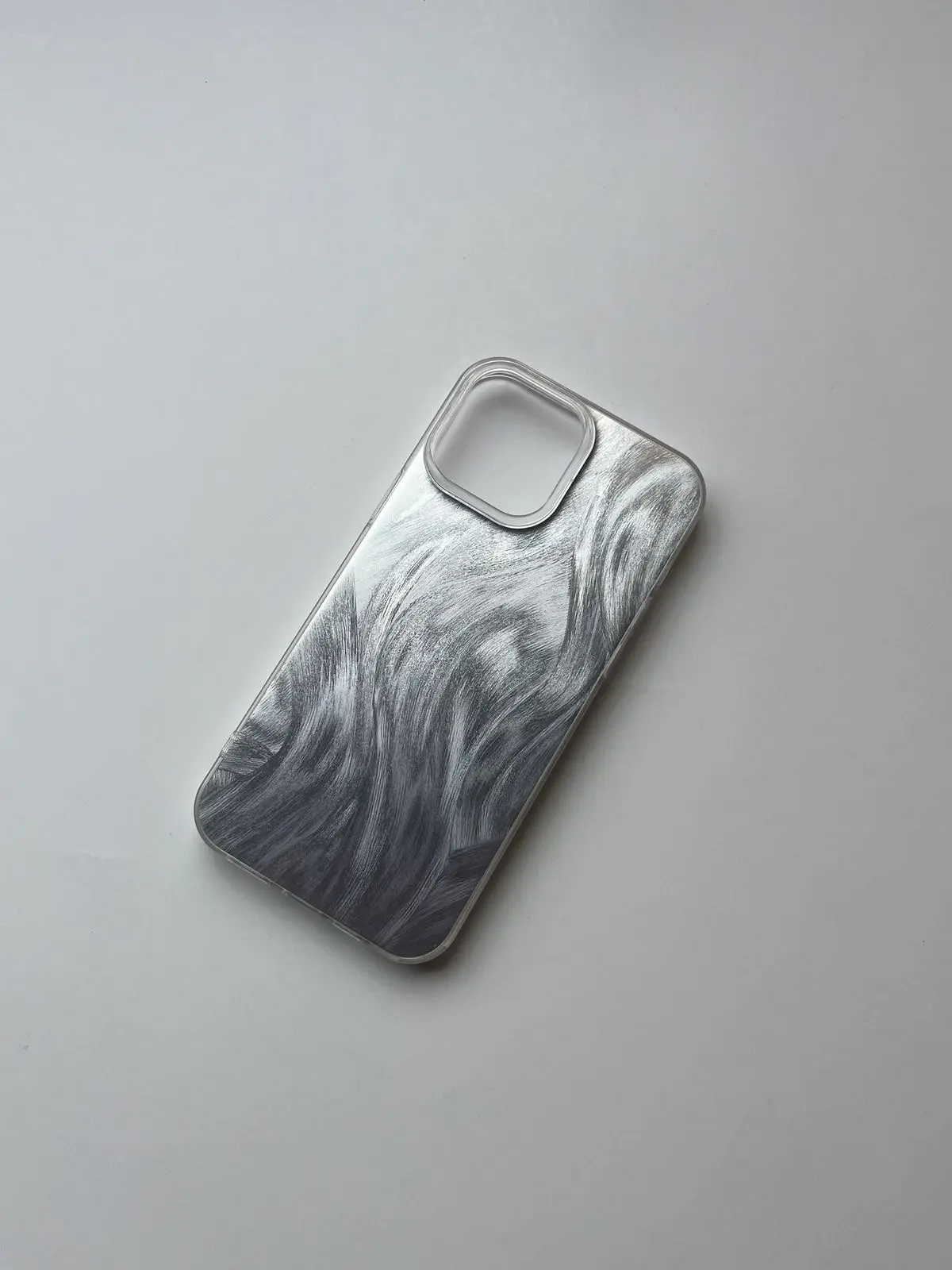 IPHONE CASE 15 PRO MAX LLANO PLATEADO