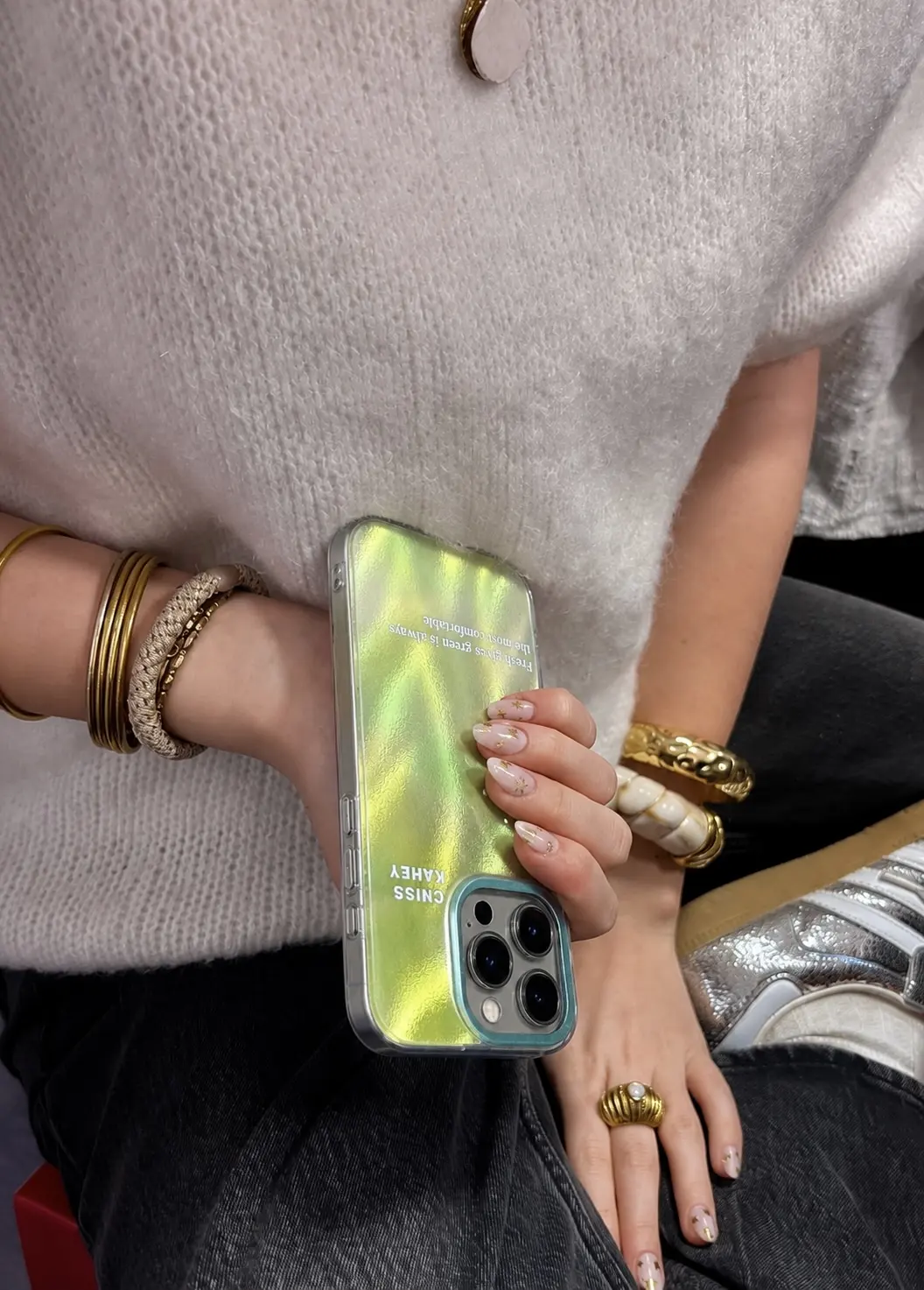 IPHONE CASE 15 PRO DEGRAGADO VERDE