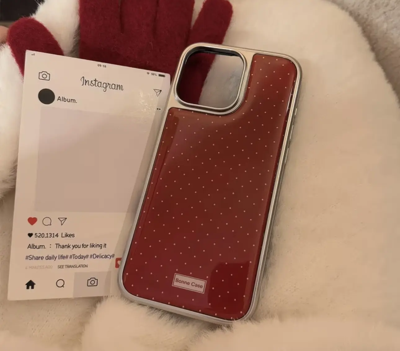 IPHONE CASE 13 PRO ROJO CON PUNTITOS