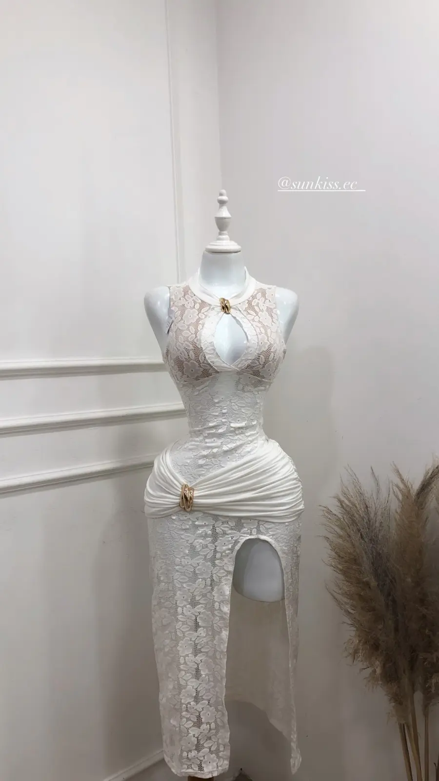 Vestido de encaje blanco