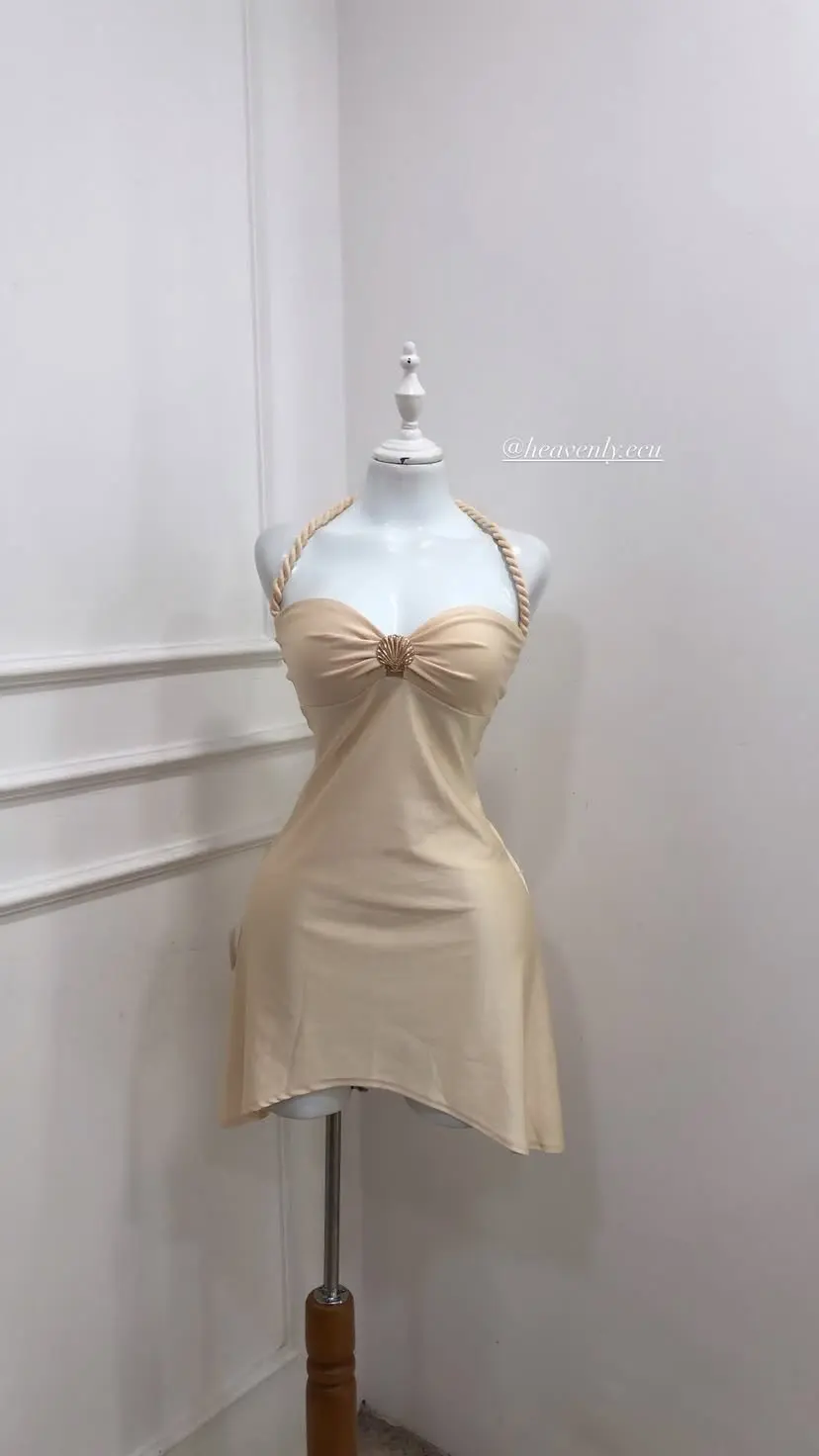Vestido brilloso con concha talla s