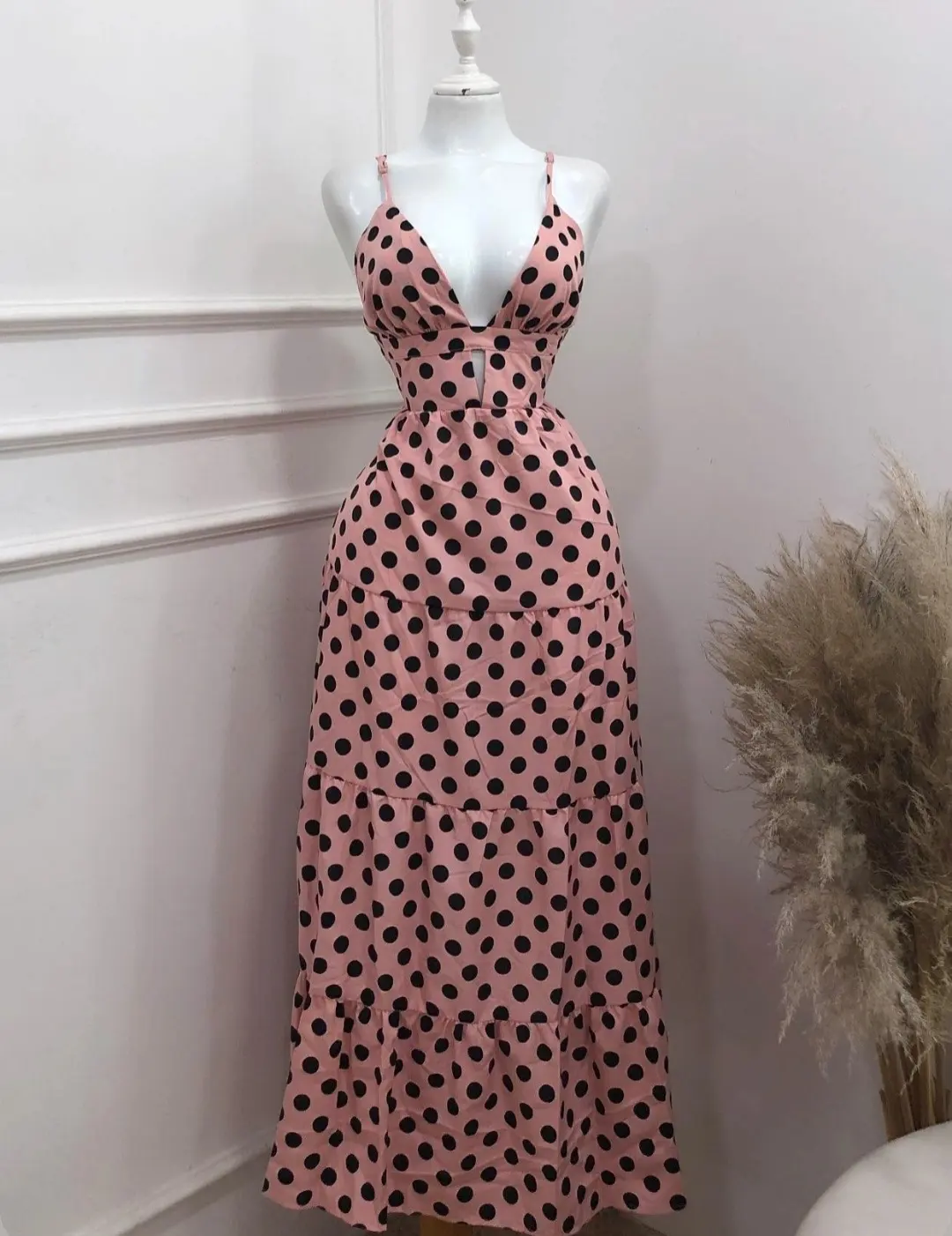 Vestido largo rosa de puntos negros talla m