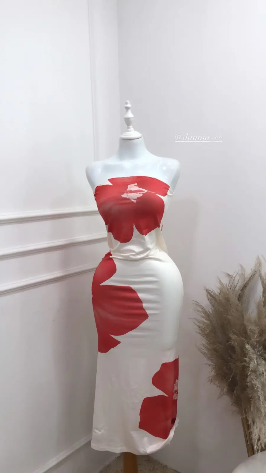 Vestido largo beis flores talla S