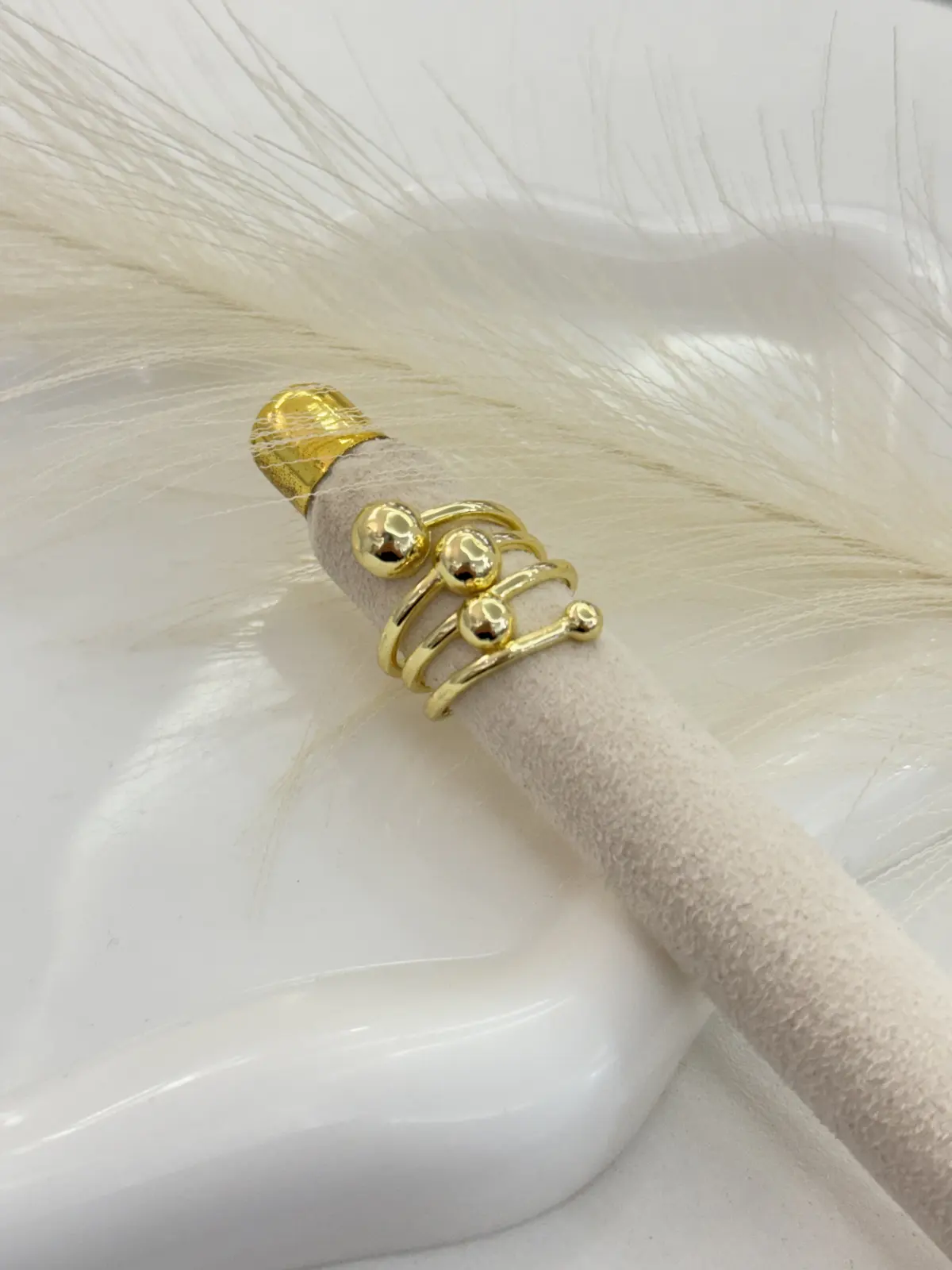 A00-759 Anillo dorado varios balines