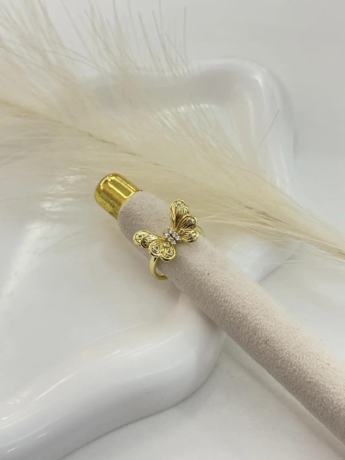 A00-240 Anillo dorado ajustble de mariposa que se abre