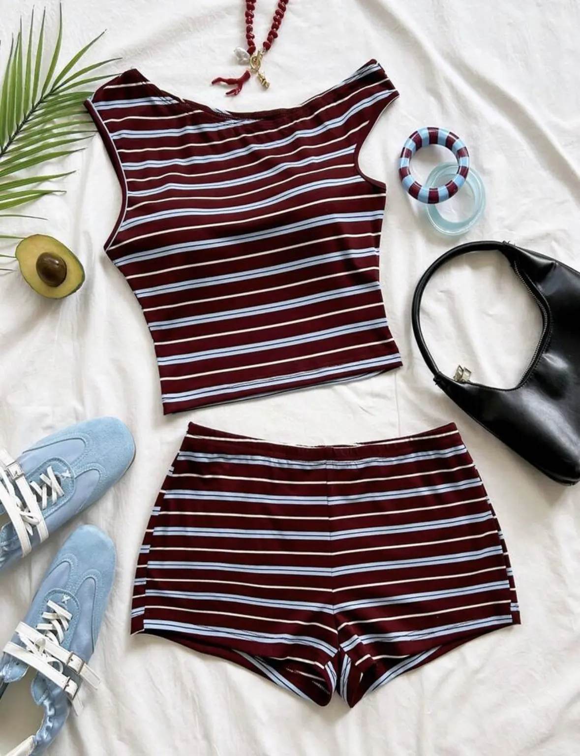 Conjunto de 2 piezas de rayas burdeos y celeste Talla M