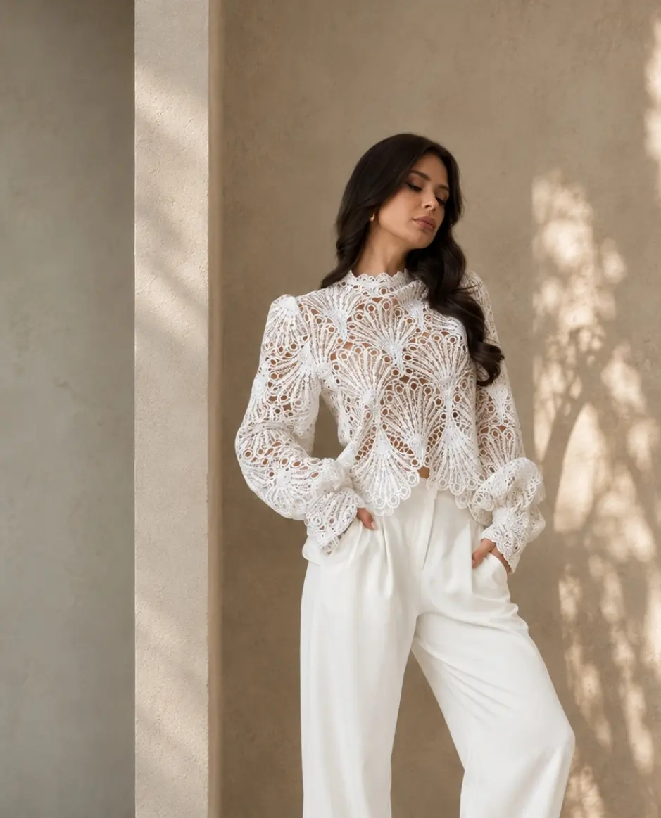 Blusa blanca de encajes talla s