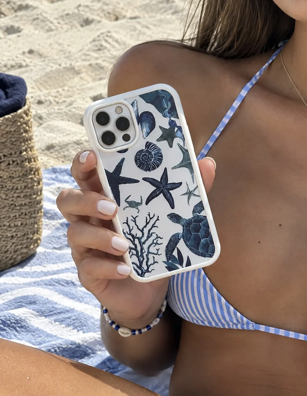 CASE IPHONE 12 PRO BEIGE DISEÑO DE MAR AZUL