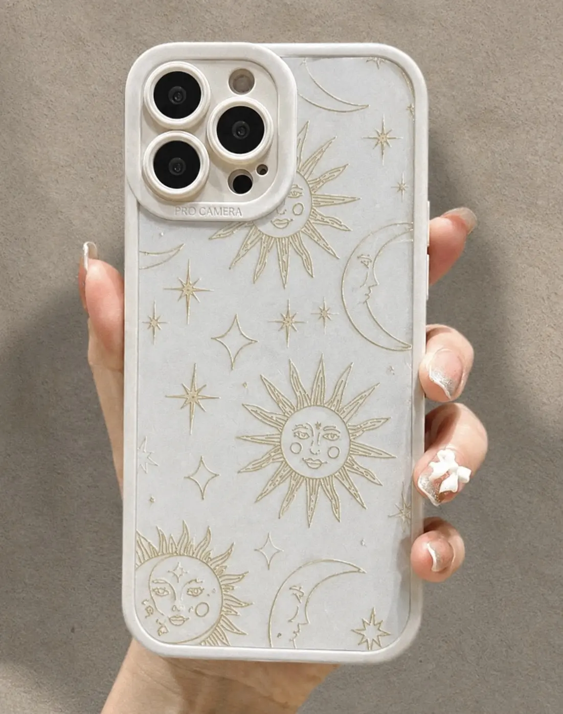 CASE IPHONE 12 PRO BEIGE DISEÑO DE SOL, LUNA & DESTELLOS