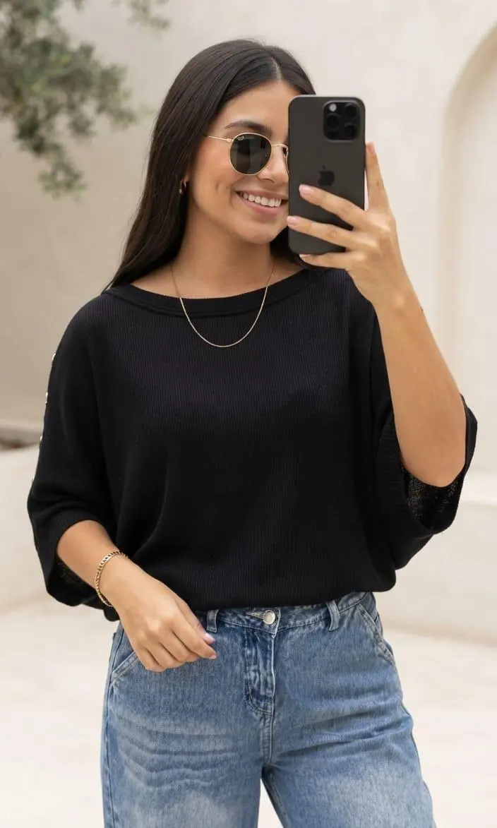 Blusa Murcielago botones negra estándar BL1-05