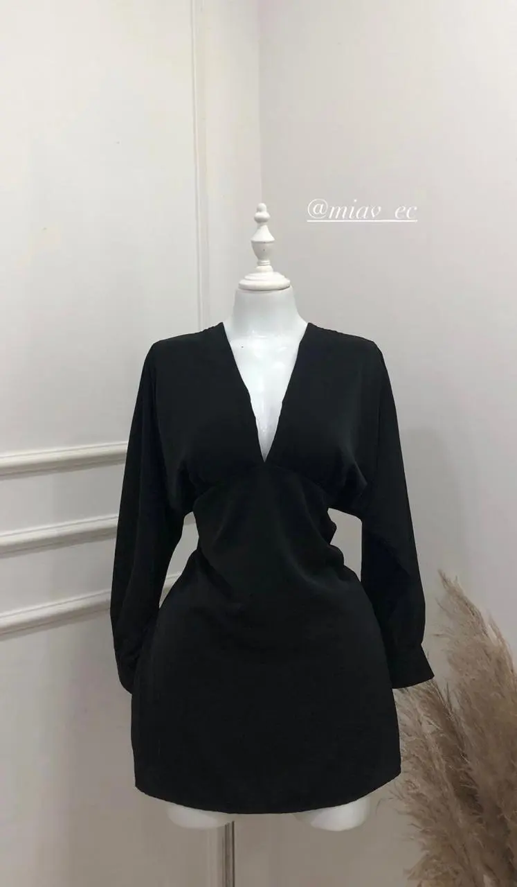 Vestido Paola corto mangas negro stándar VE1-05