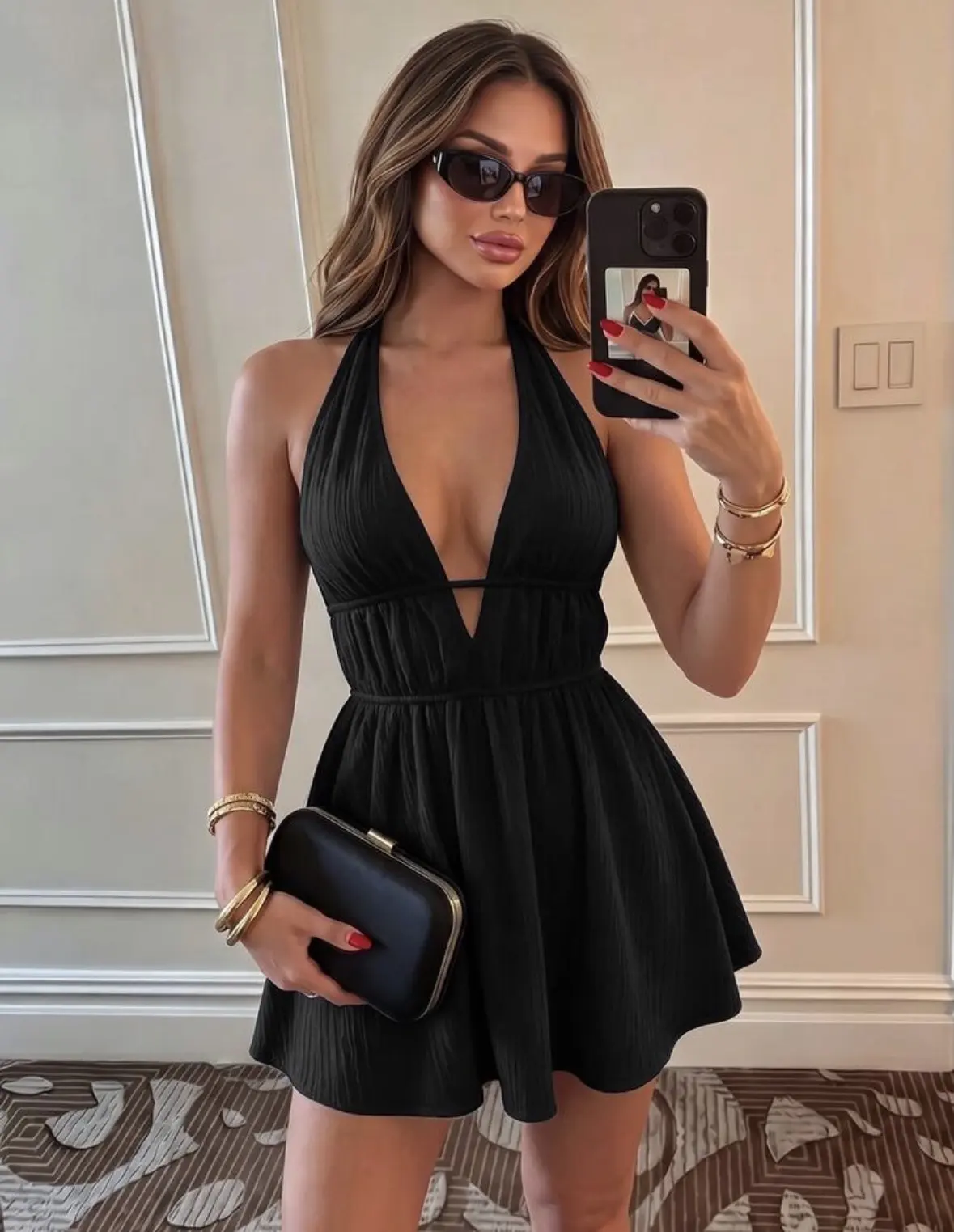 Vestido corto negro estilo A de cuello en V Talla M