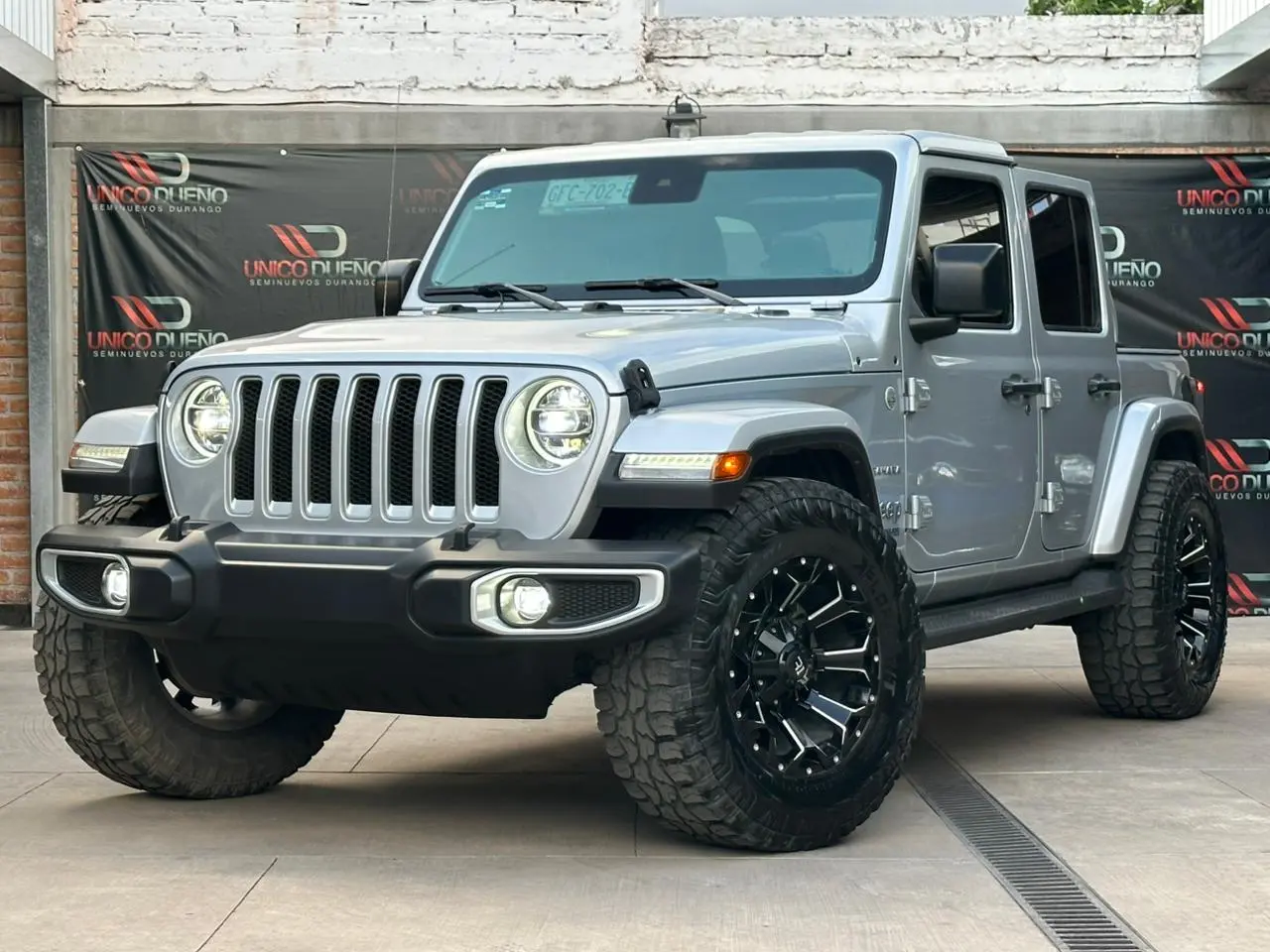 Jeep Sahara 2022